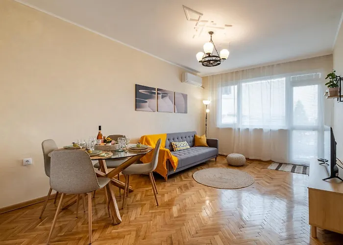 Bella 2Br Apartment