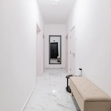 Bella 2Br Apartment Warna Exterior foto